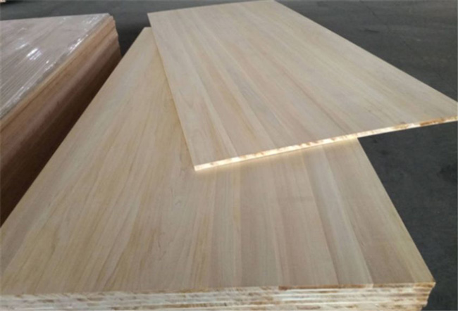 定制衣柜選擇什么板材